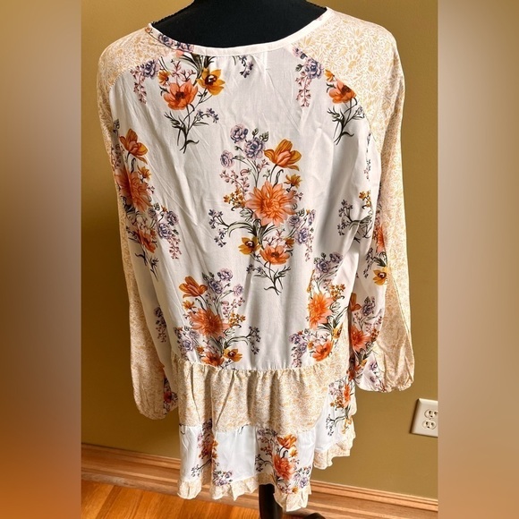 One Eleven North High Low floral blouse Size L Boho Chic Casual Flowy Loose Gift - Picture 4 of 7